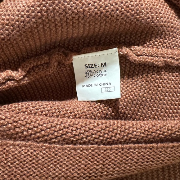 Brown/Rust Short Sleeve Batwing Knit Top - Picture 4 of 4